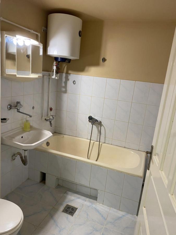Farkaslaki Kulcsoshaz Lupeni (Harghita) Buitenkant foto